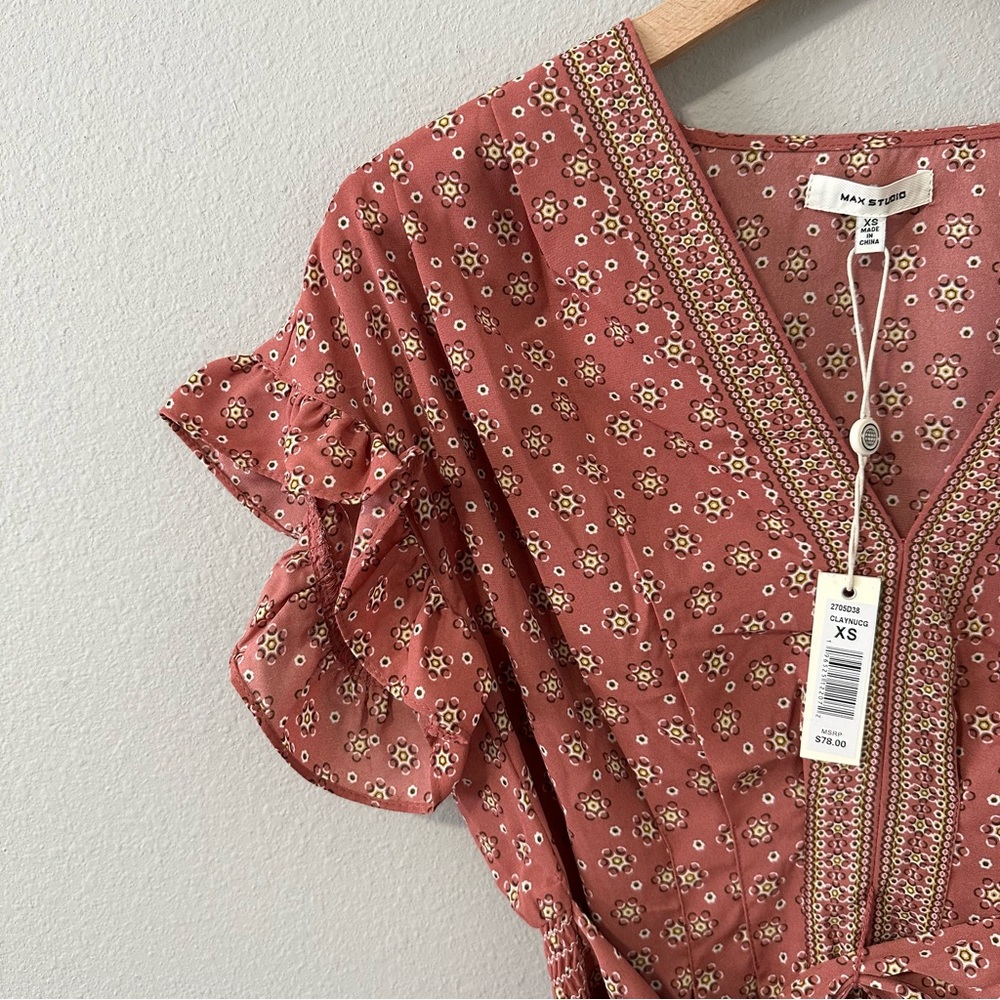 NWT Max Studio Clay/Floral Ruffle Sleeves V-Neck Tie Side Blouse Size XS - Picture 3 of 13